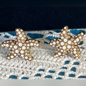 Heidi Daus OMEGA 🆕 “Simply Irresistible” Starfish pierced earrings
